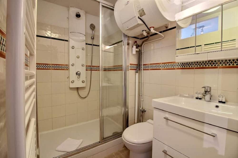 Photo of Bathroom in Marais