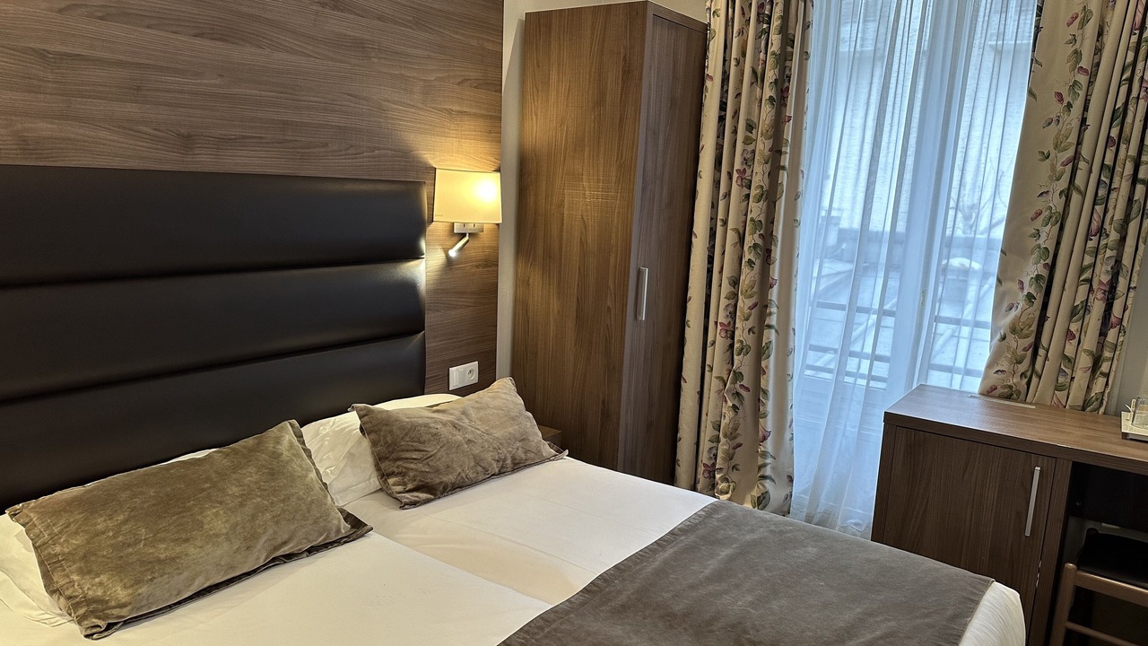 Photo of Bedroom in Montparnasse
