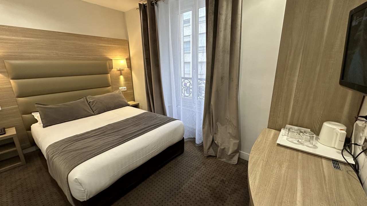 Photo of Bedroom in Montparnasse