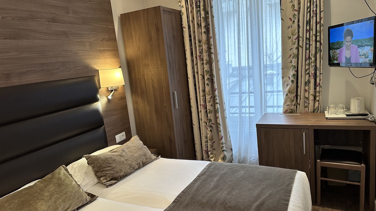 Photo of Bedroom in Montparnasse