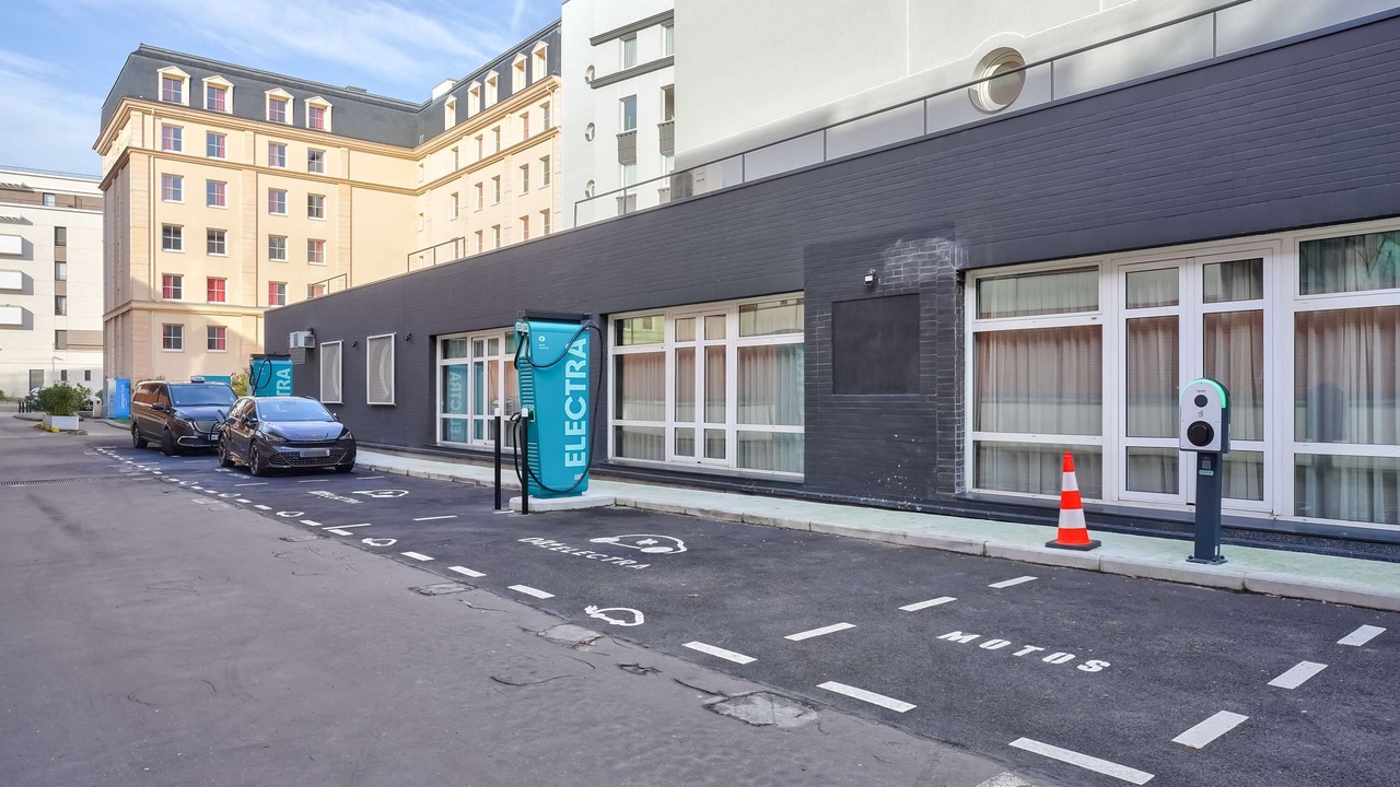 Photo of Outdoor in Suresnes