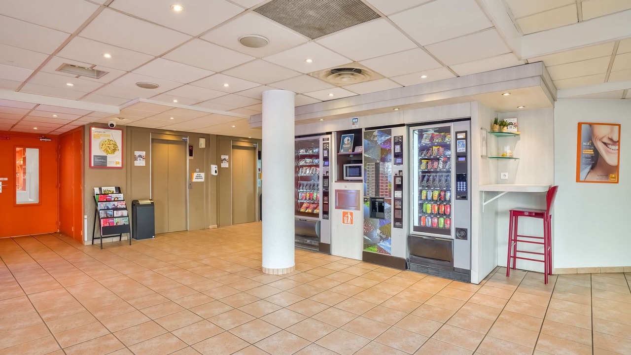 Photo of Others in Suresnes