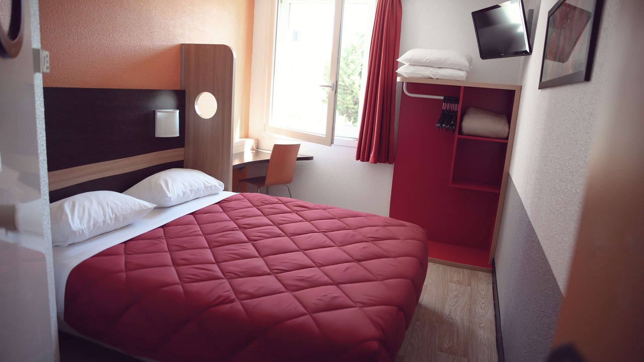 Photo of Bedroom in Roissy-en-France