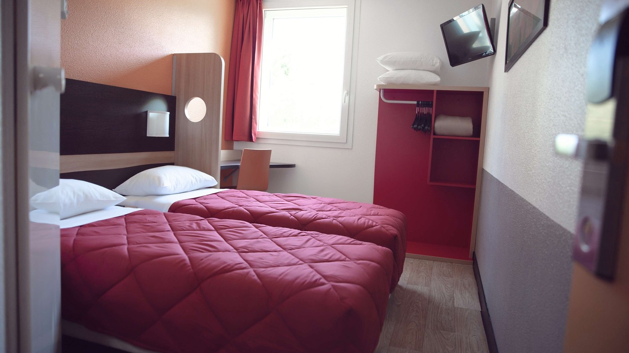 Photo of Bedroom in Roissy-en-France