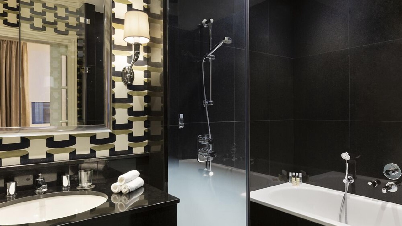 Photo of Bathroom in Chaillot