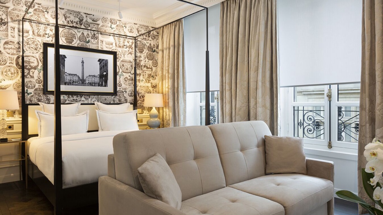 Photo of Bedroom in Chaillot