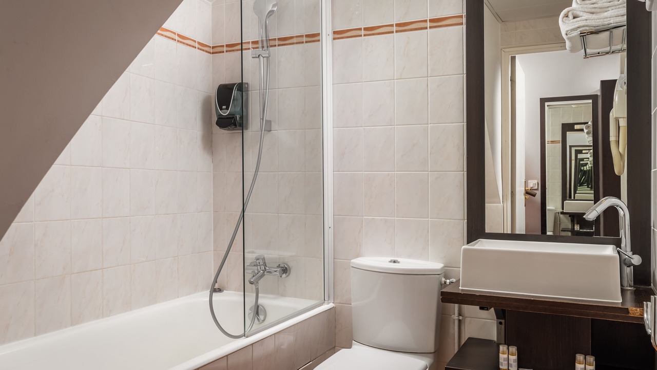 Photo of Bathroom in Ternes