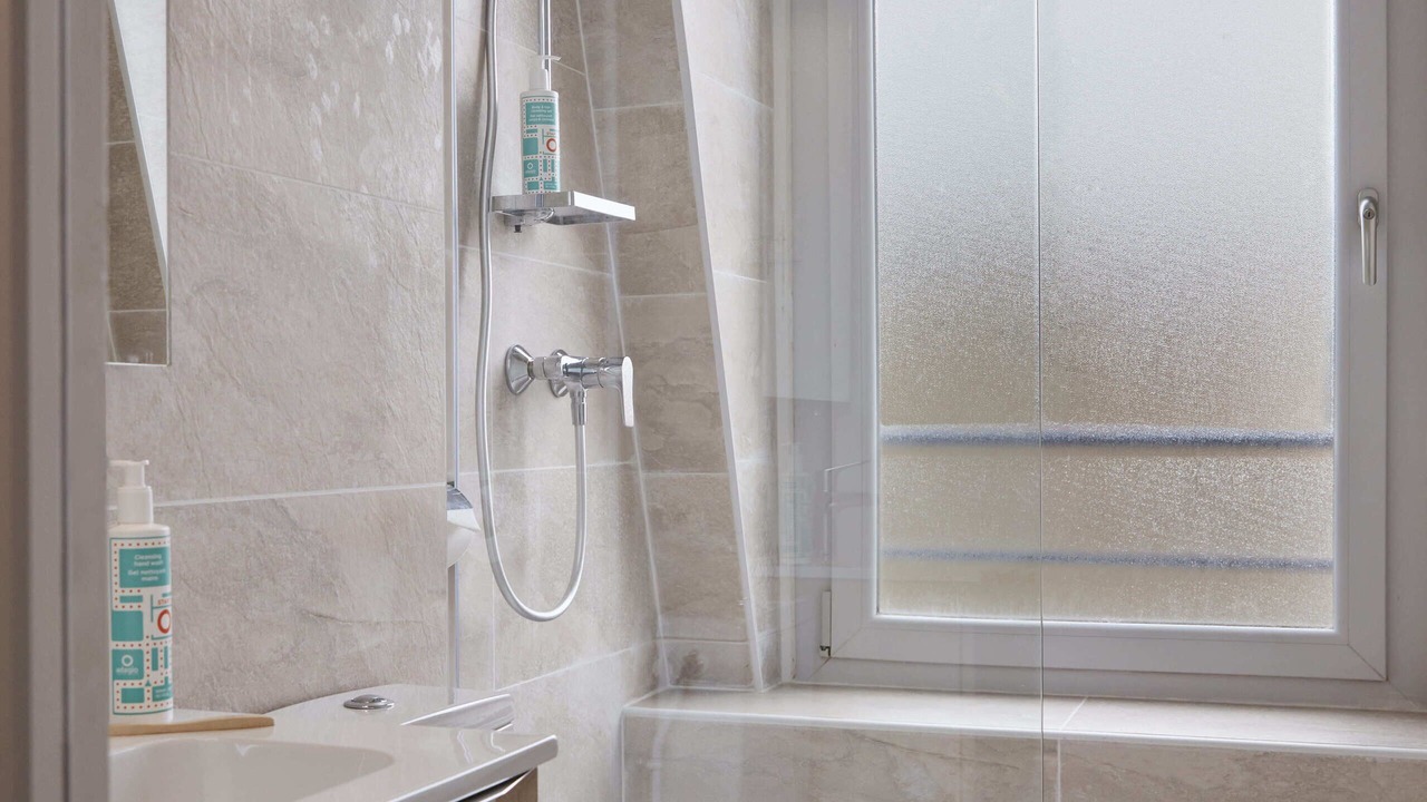 Photo of Bathroom in Pere Lachaise