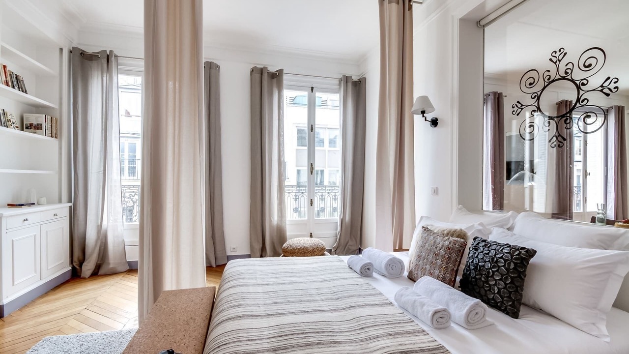 Photo of Bedroom in Faubourg-du-Roule