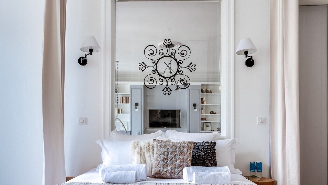 Photo of Bedroom in Faubourg-du-Roule