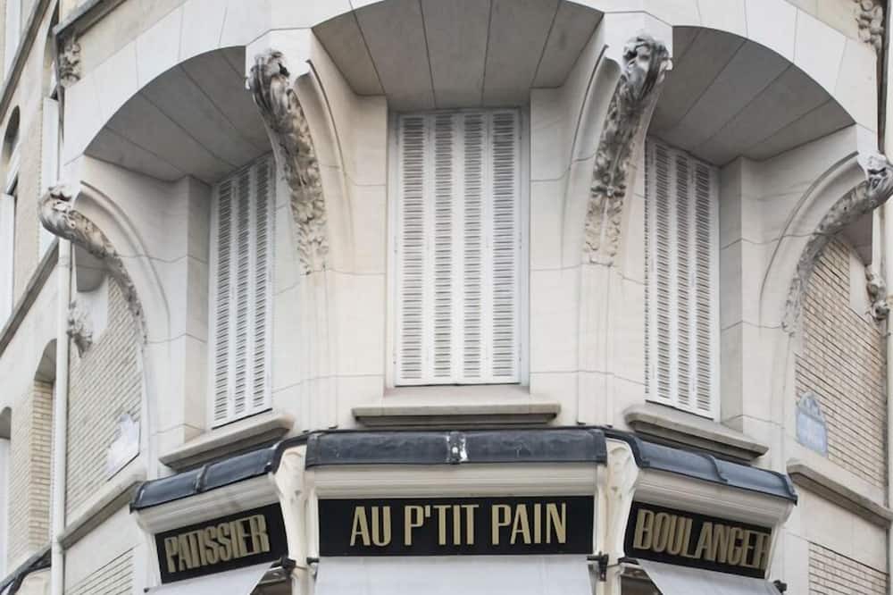 Photo of Outdoor in Porte-Dauphine