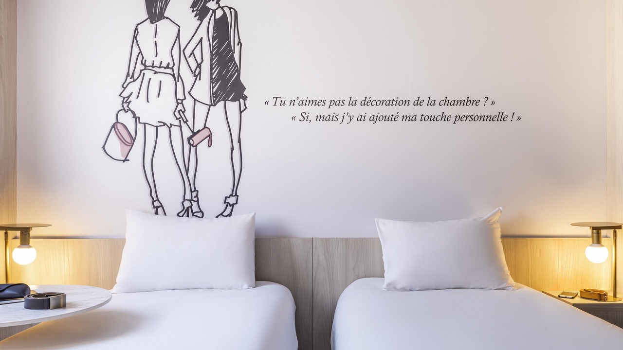 Photo of Bedroom in Sceaux