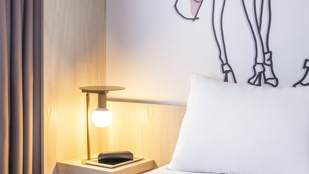 Photo of Bedroom in Sceaux
