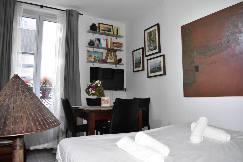 Photo of Bedroom in Quartier du Gros-Caillou