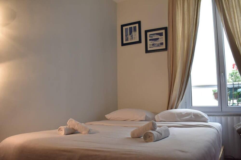 Photo of Bedroom in Quartier du Gros-Caillou