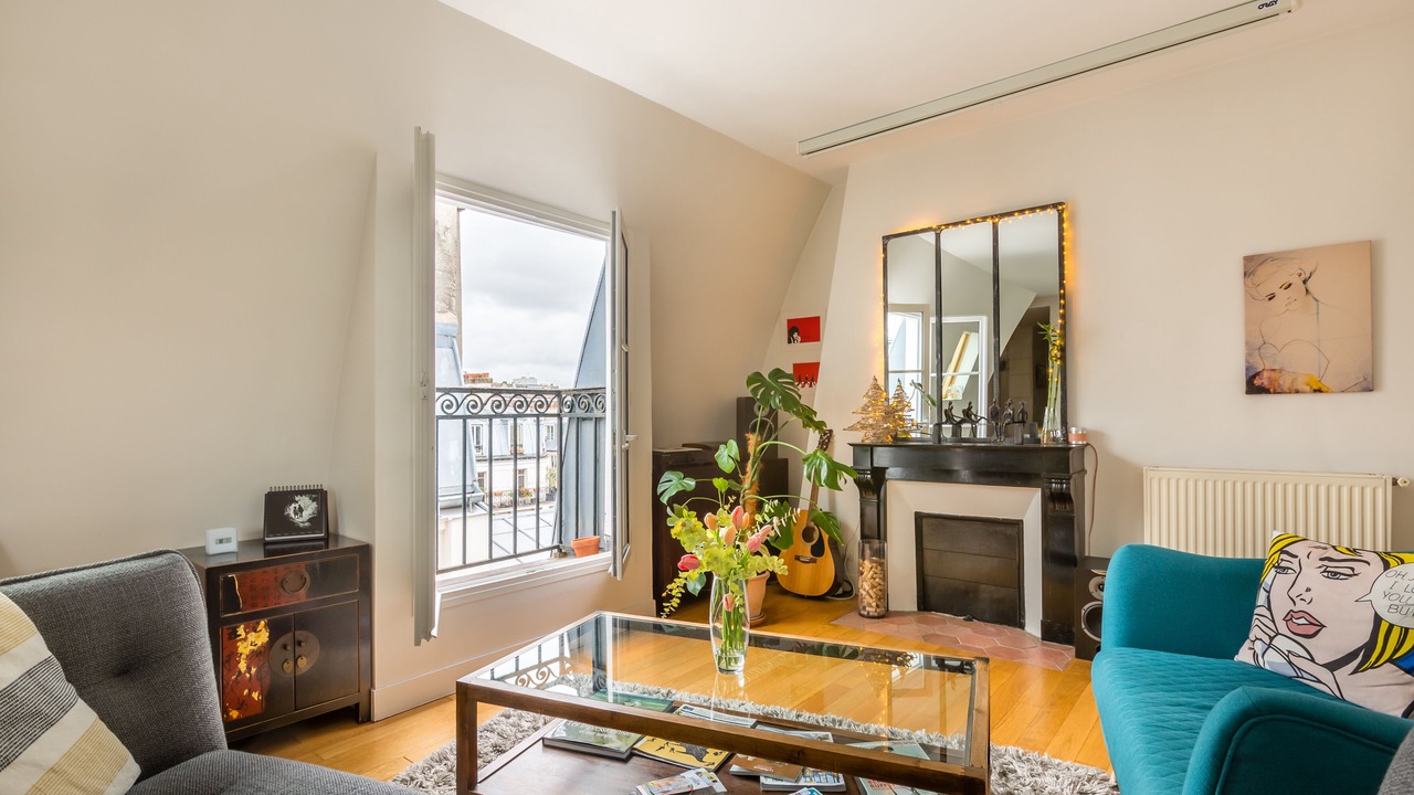 Photo of Livingroom in Quartier de la Folie-Mericourt