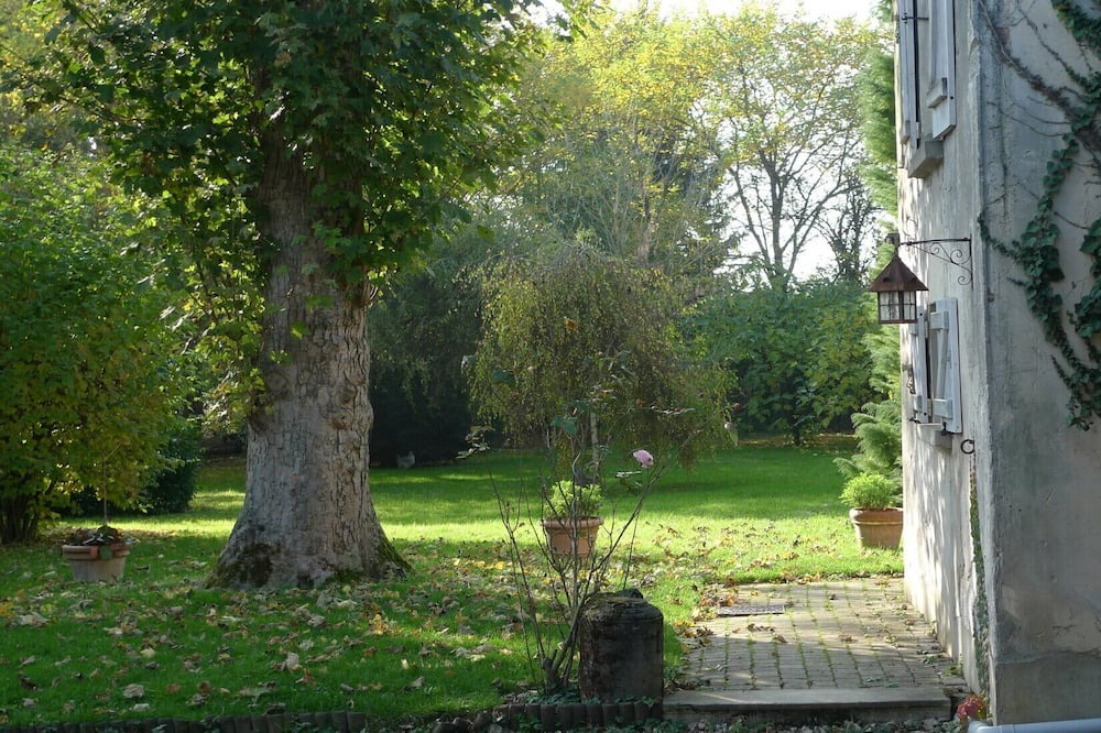 Photo of Outdoor in Quincy-Voisins