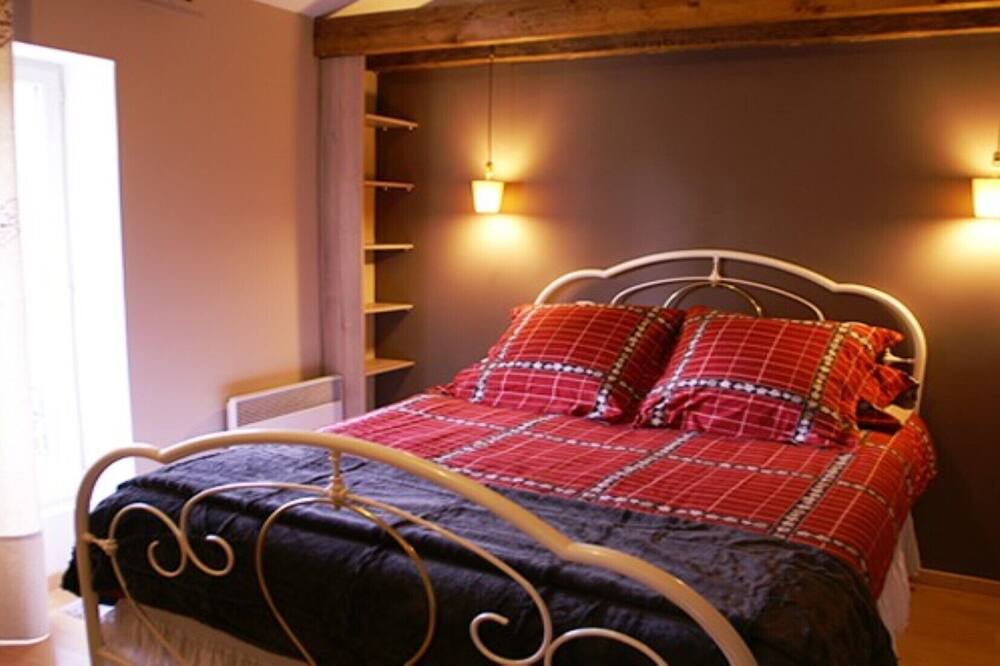 Photo of Bedroom in Quincy-Voisins