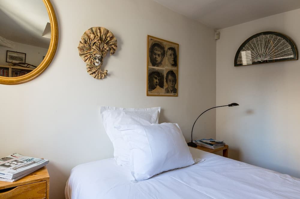 Photo of Bedroom in Paris City Center