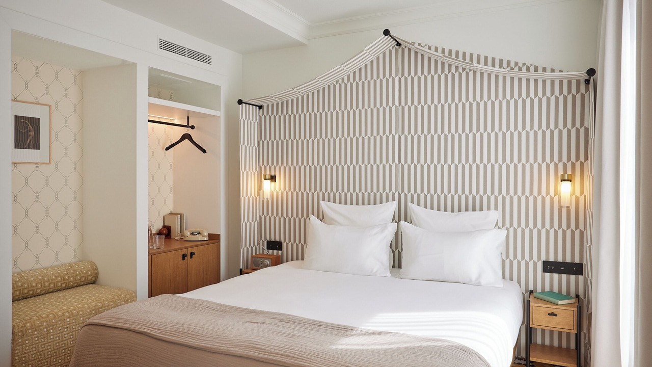 Photo of Bedroom in 16th Arrondissement