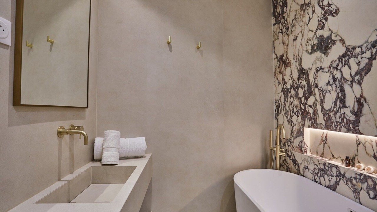 Photo of Bathroom in Quartier de la Folie-Mericourt