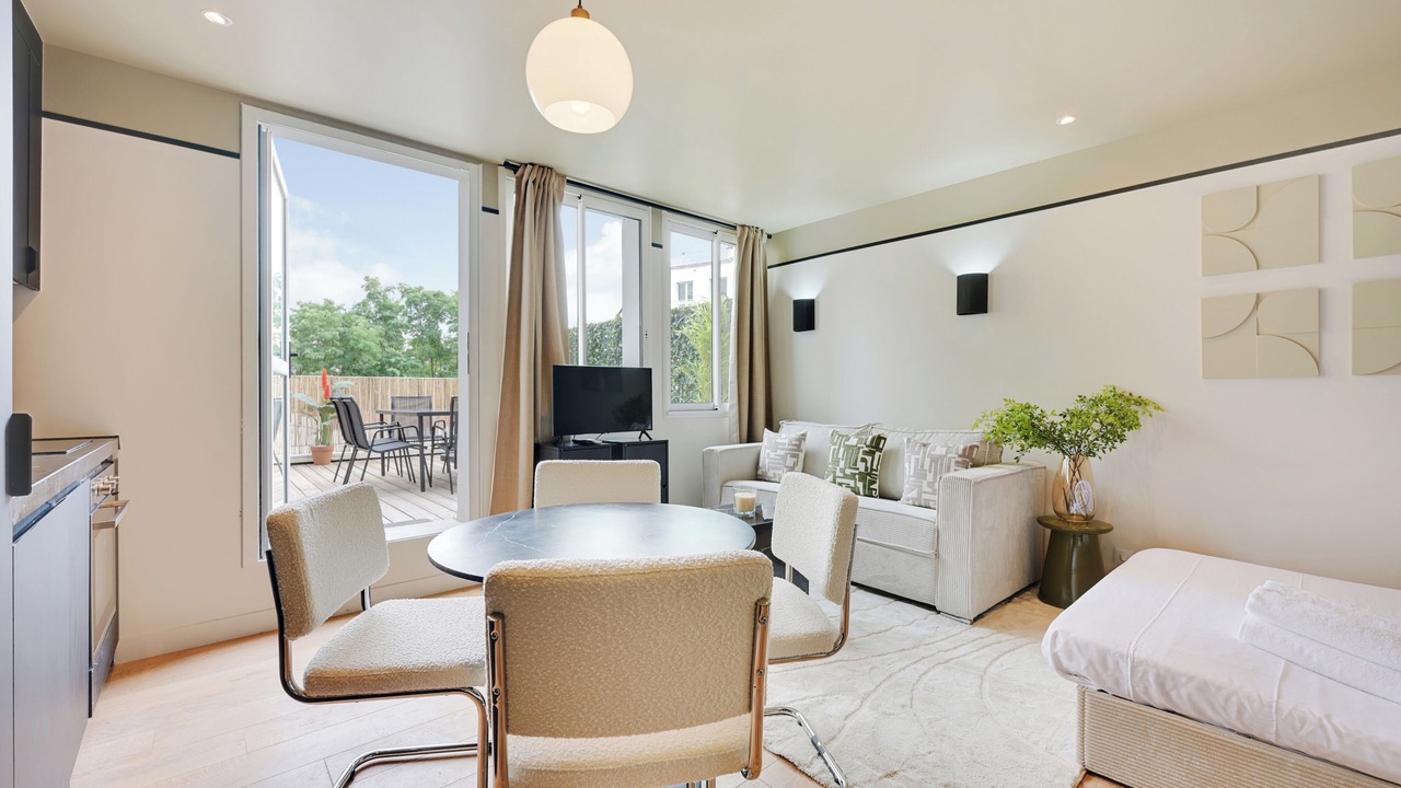 Photo of Livingroom in 12th Arrondissement