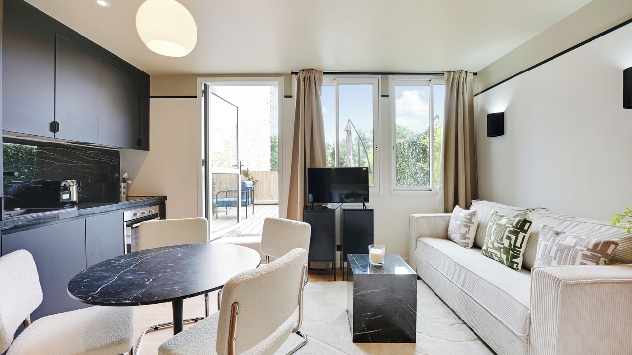 Photo of Livingroom in 12th Arrondissement