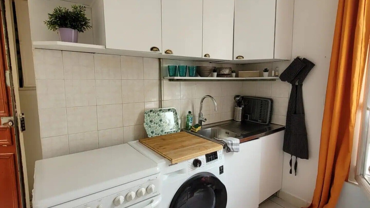 Photo of Kitchen in Quartier de la Folie-Mericourt