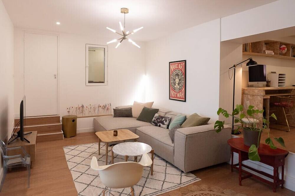 Photo of Livingroom in Belleville