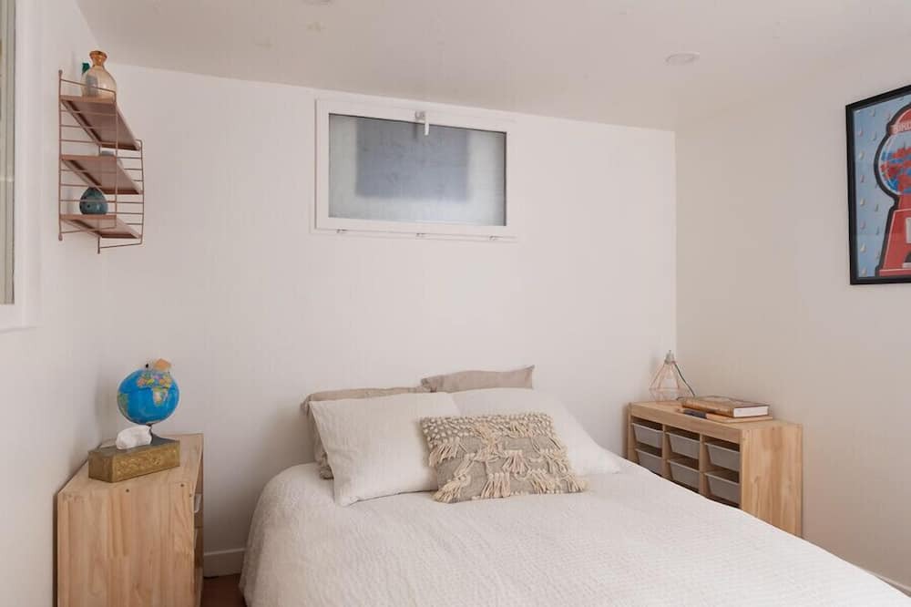 Photo of Bedroom in Belleville