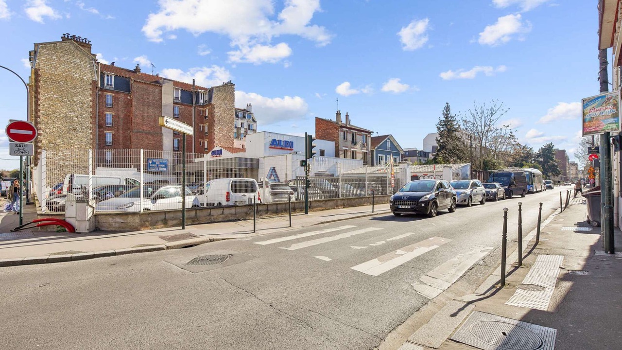 Photo of Others in Asnieres-sur-Seine