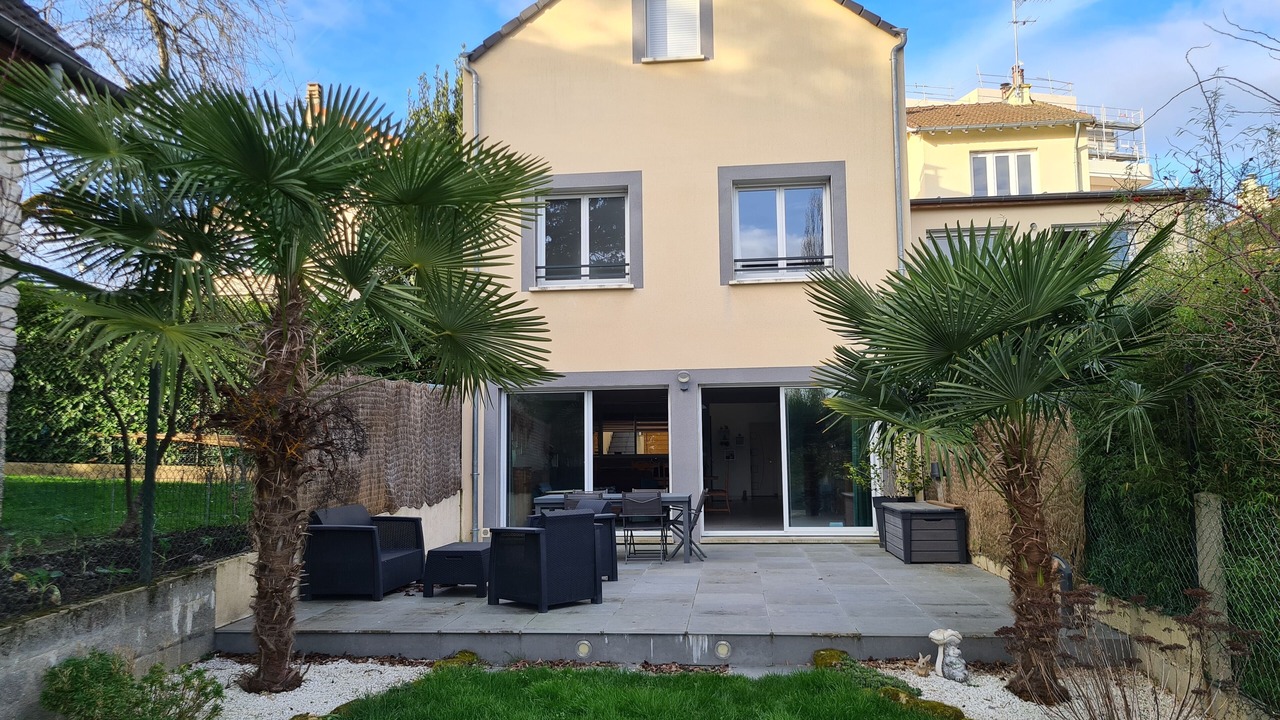 Photo of Outdoor in Garches