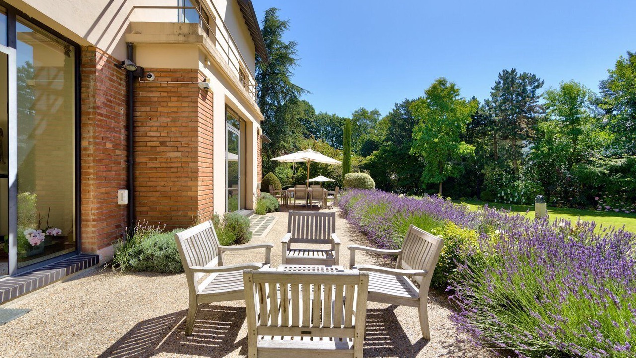 Photo of Outdoor in Garches