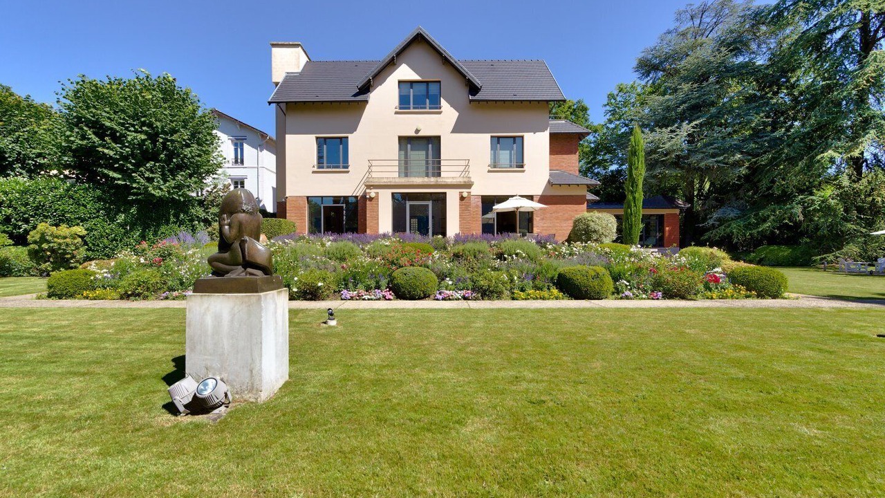 Photo of Outdoor in Garches
