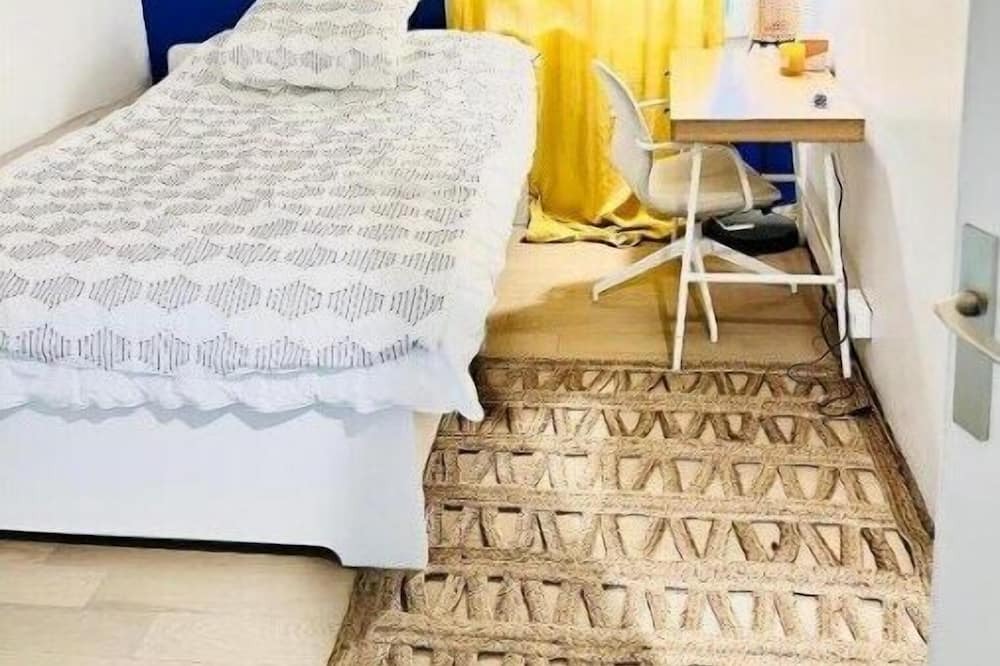 Photo of Bedroom in Roissy-en-France