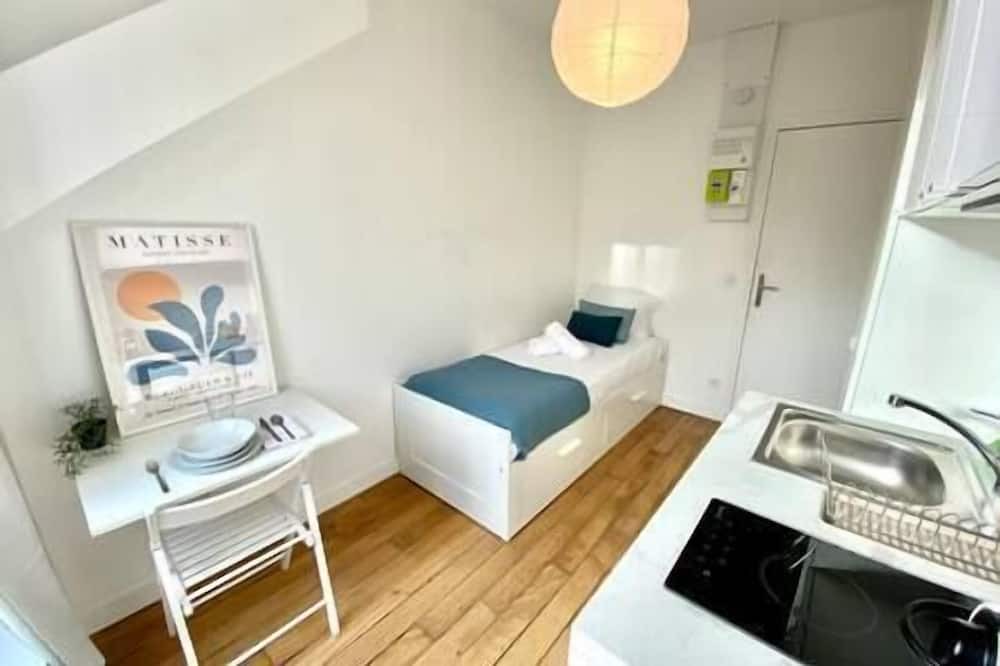 Photo of Bedroom in Grenelle