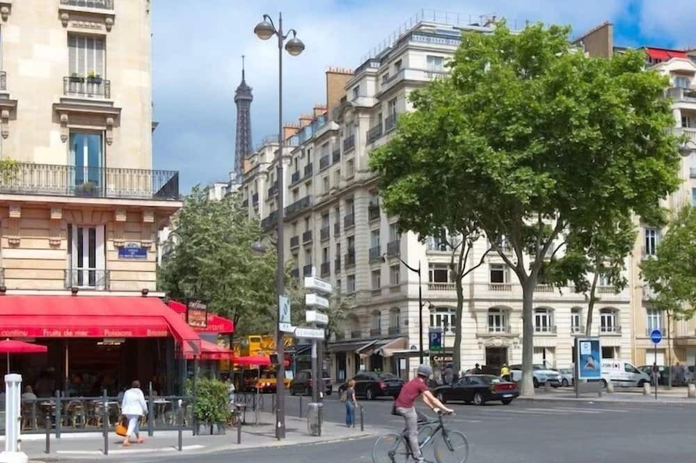 Photo of Others in Grenelle