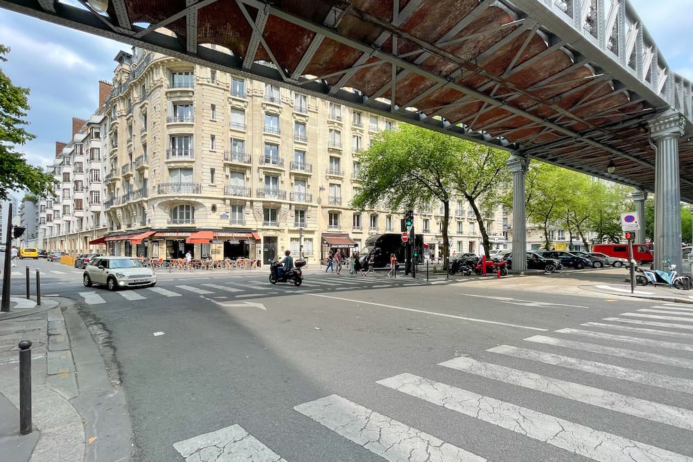 Photo of Others in Grenelle