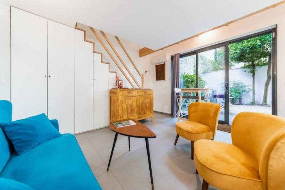 Photo of Livingroom in Arcueil