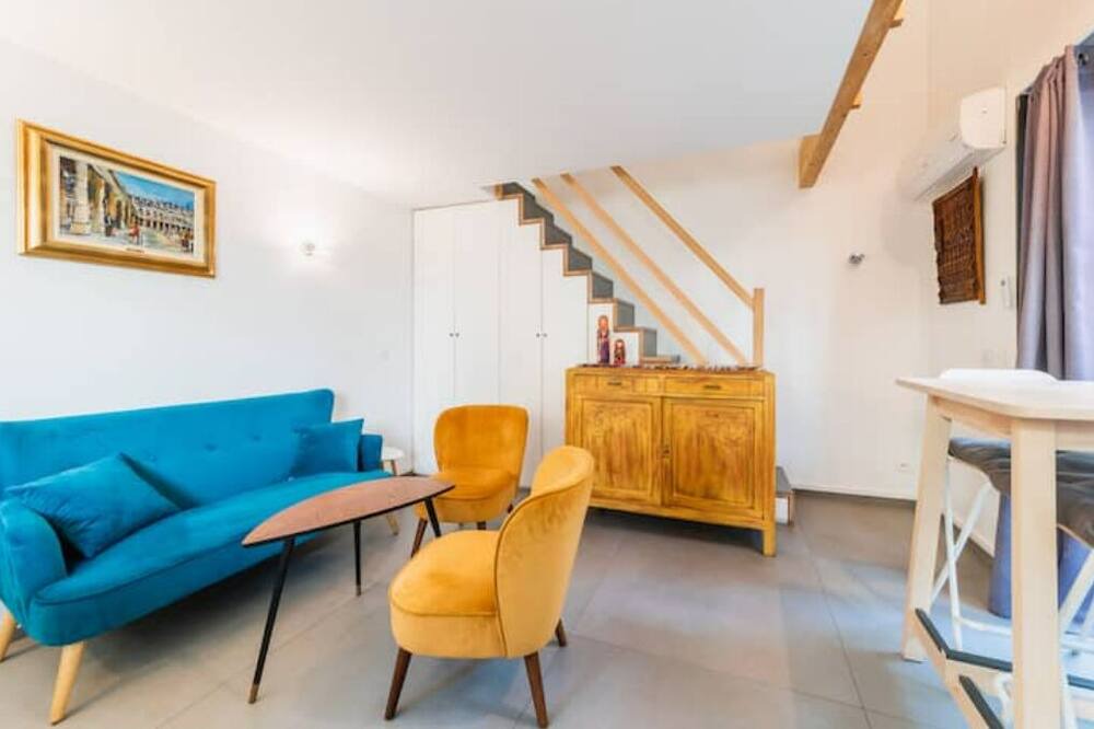 Photo of Livingroom in Arcueil