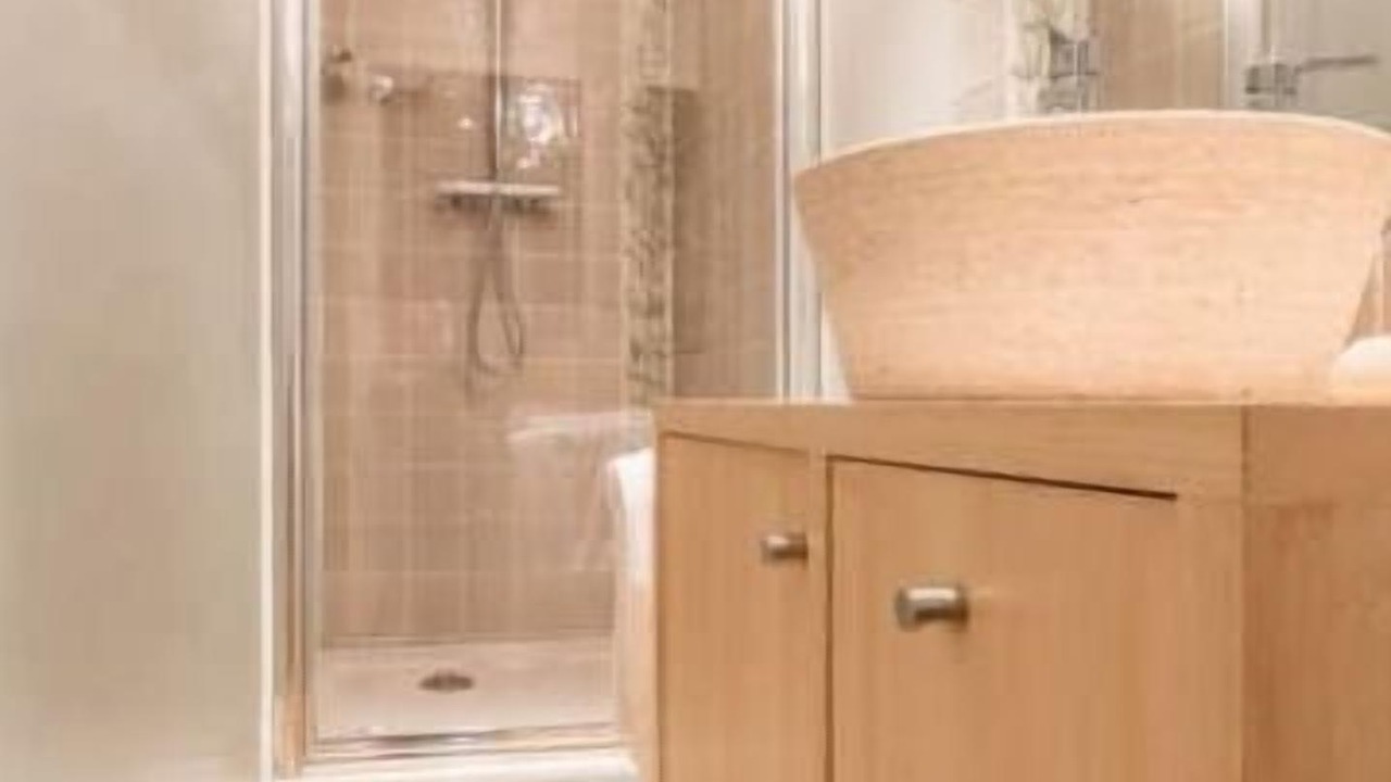 Photo of Bathroom in Arts-et-Metiers