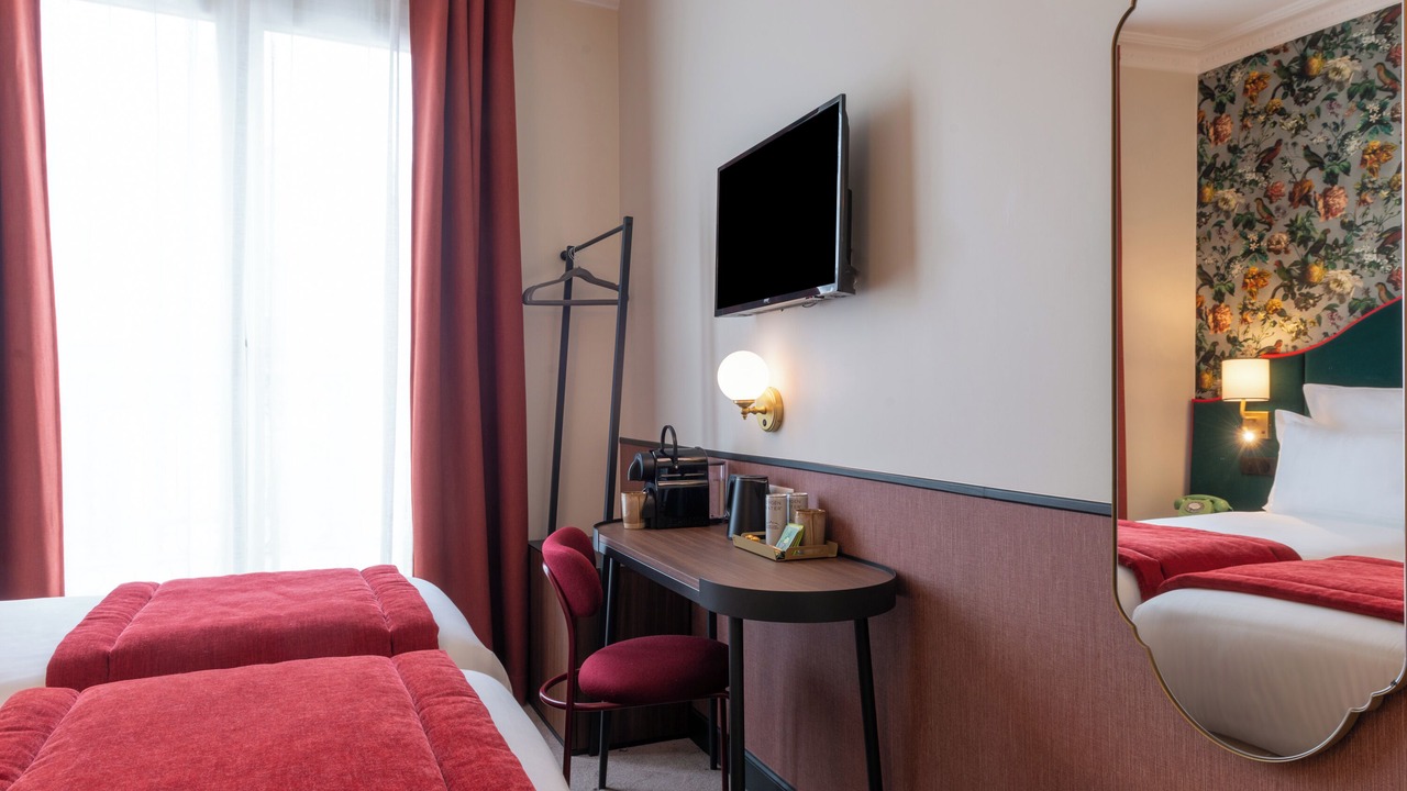 Photo of Bedroom in 9th Arrondissement