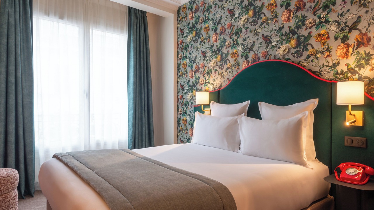Photo of Bedroom in 9th Arrondissement
