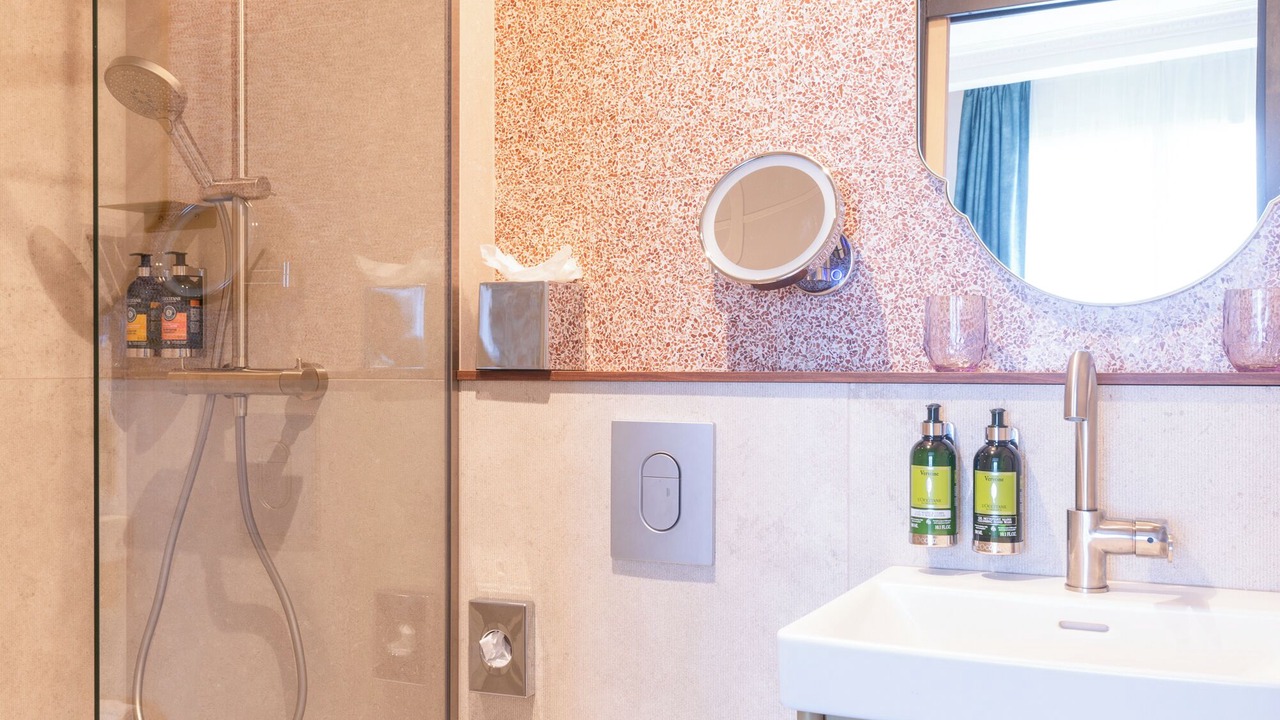 Photo of Bathroom in 9th Arrondissement