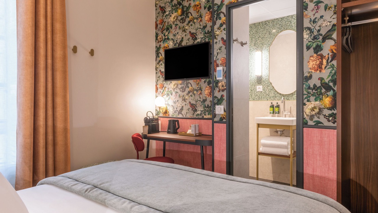 Photo of Bedroom in 9th Arrondissement