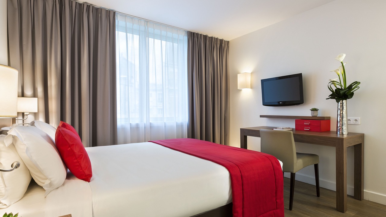 Photo of Bedroom in 13th Arrondissement