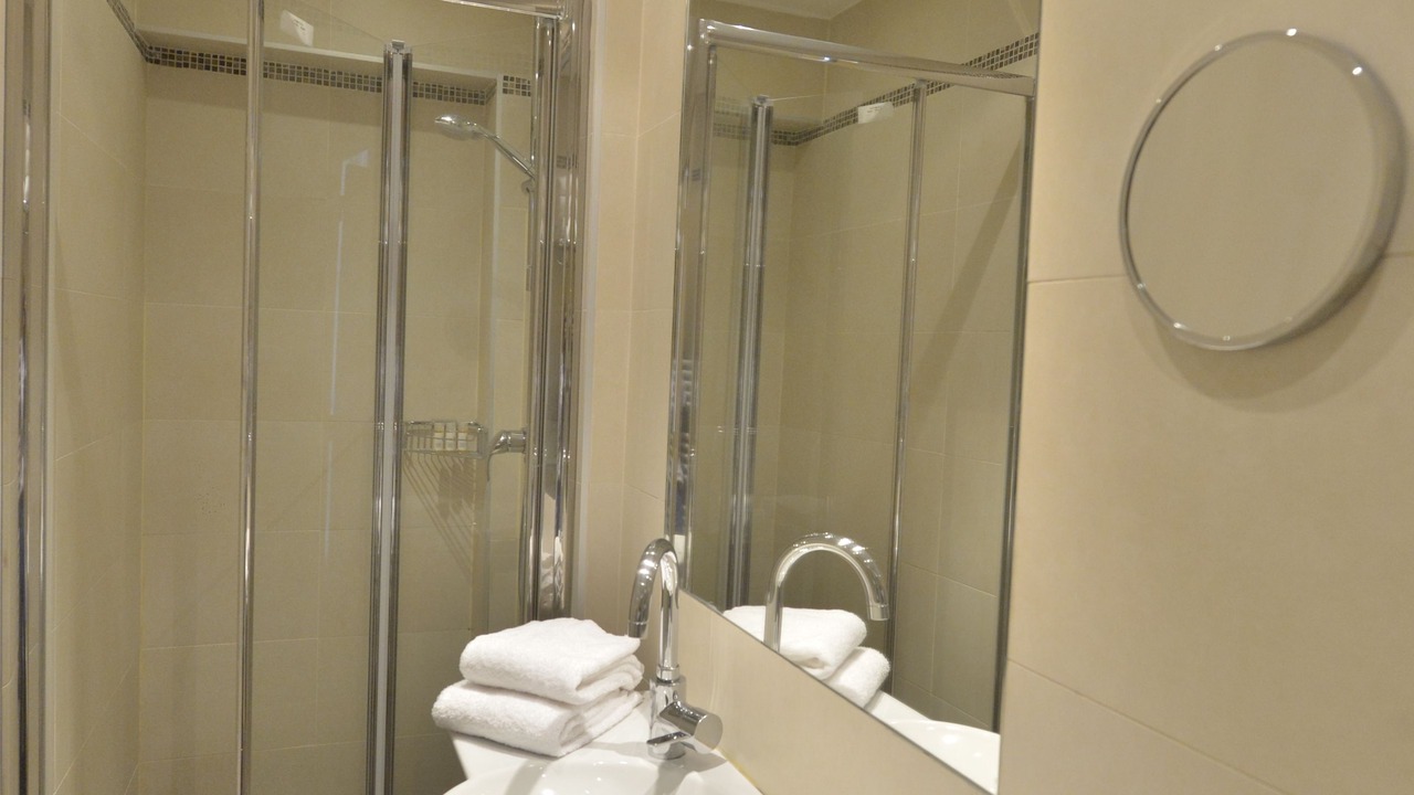 Photo of Bathroom in Montparnasse