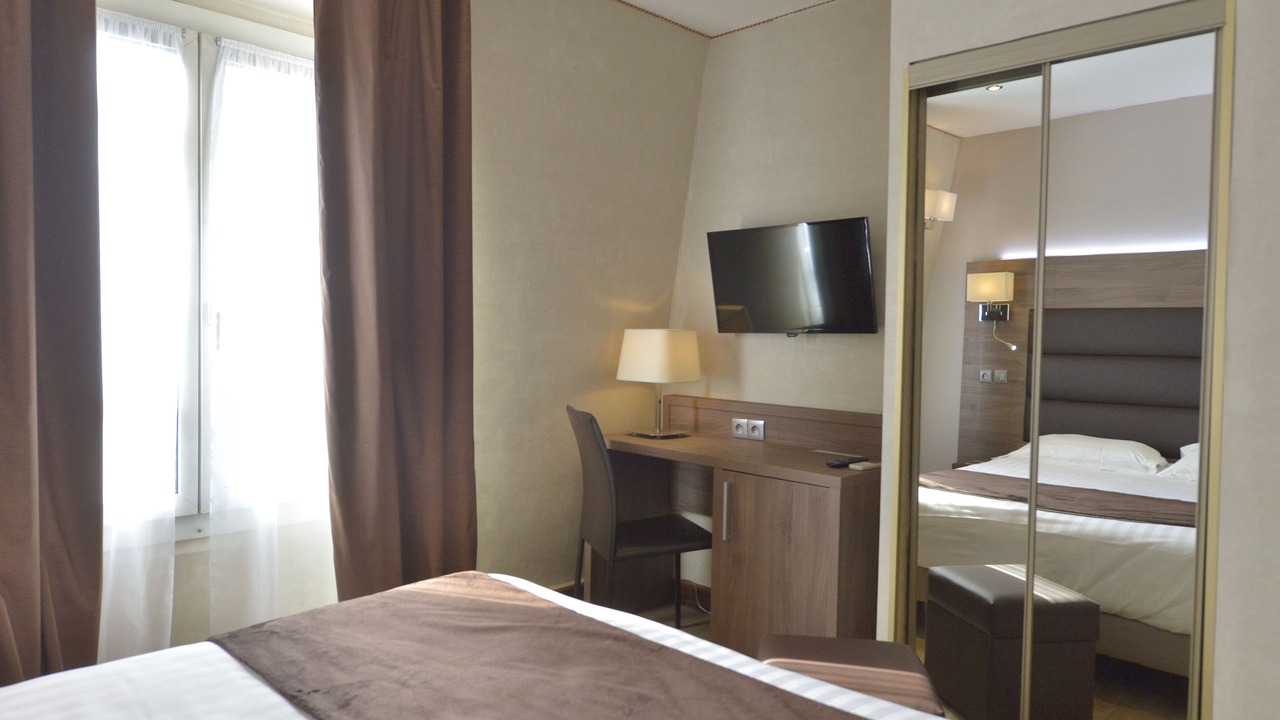 Photo of Bedroom in Montparnasse