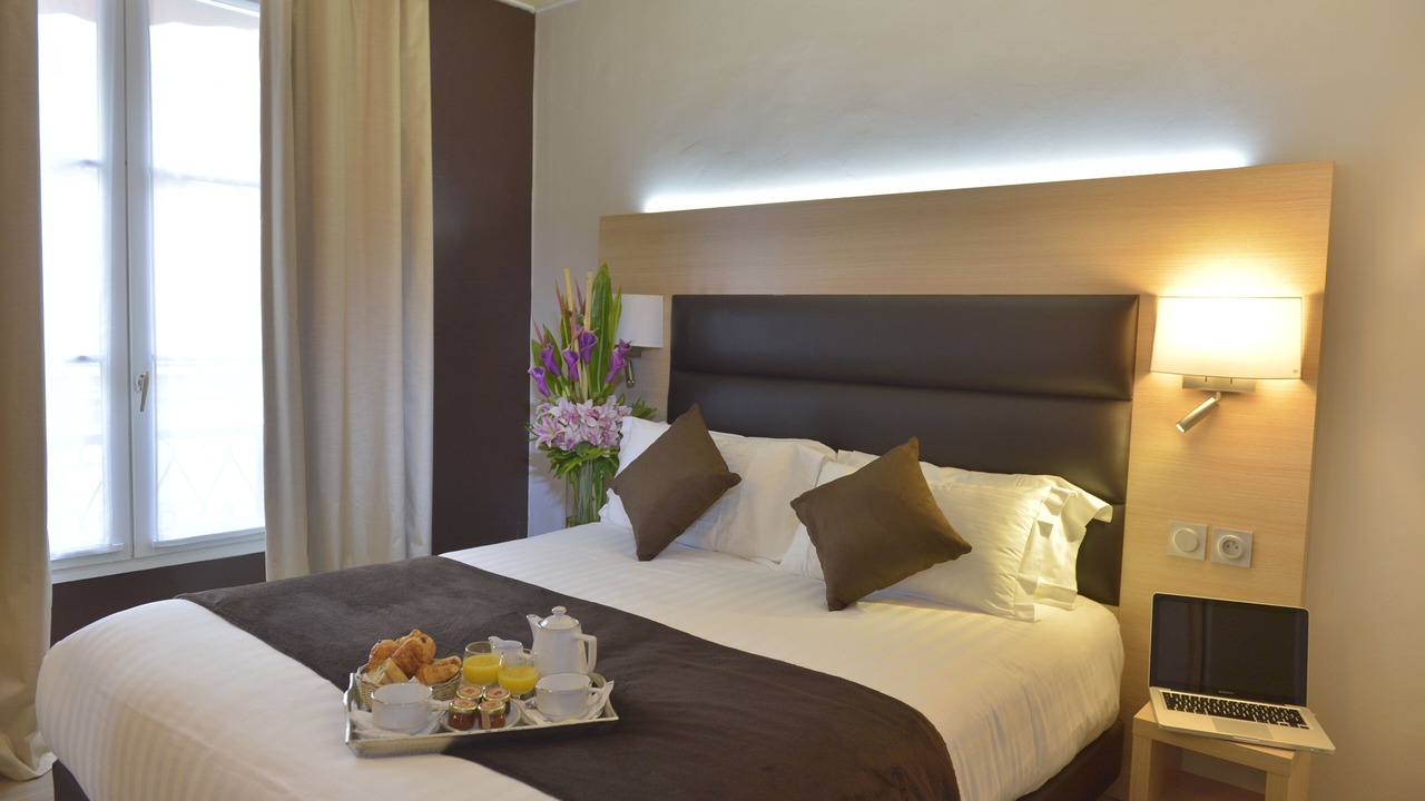 Photo of Bedroom in Montparnasse