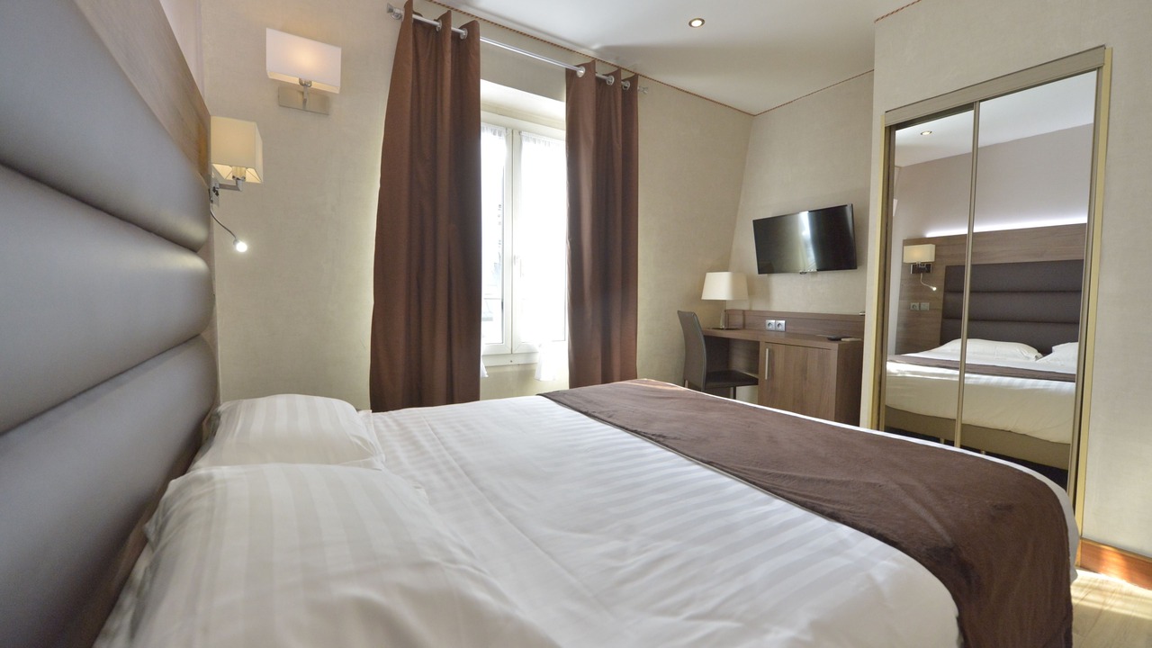 Photo of Bedroom in Montparnasse